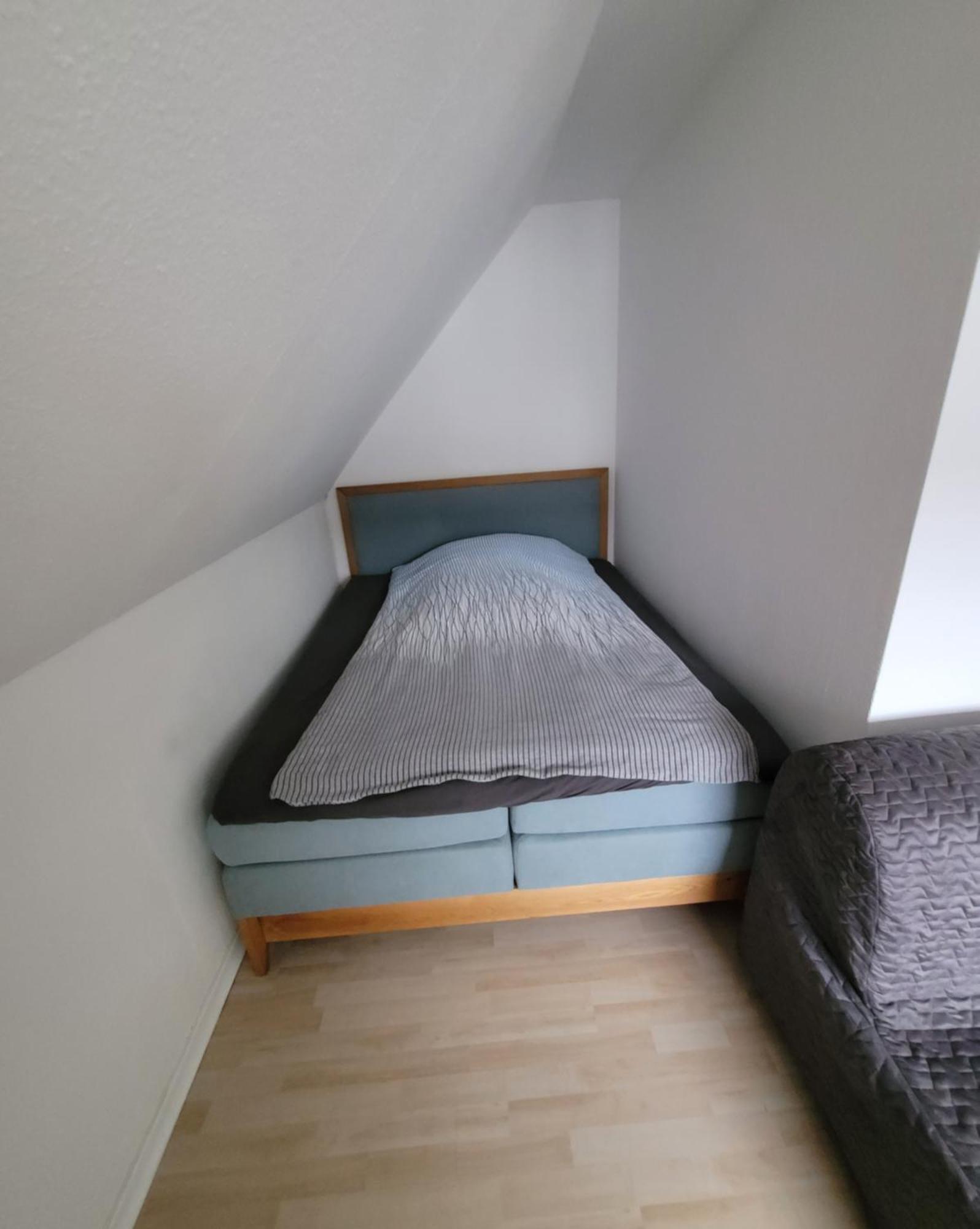 Messezimmer Am Thewissenweg Düsseldorf Szoba fotó